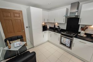 Kitchen- click for photo gallery